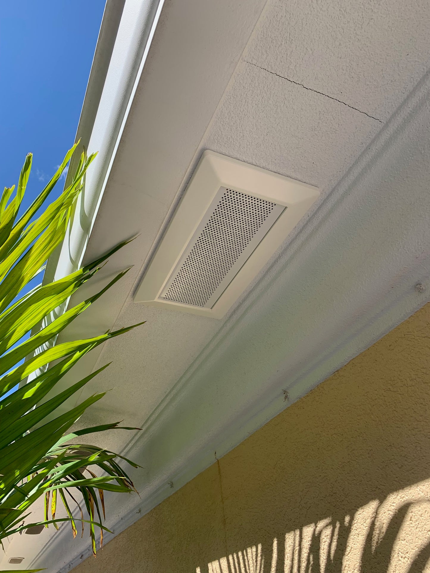 Replacement Oval Soffit Vent 4"W x 12"L, ASA Resin and self-aligning frame, with removable metal screen, White (PACKAGE OF 10)