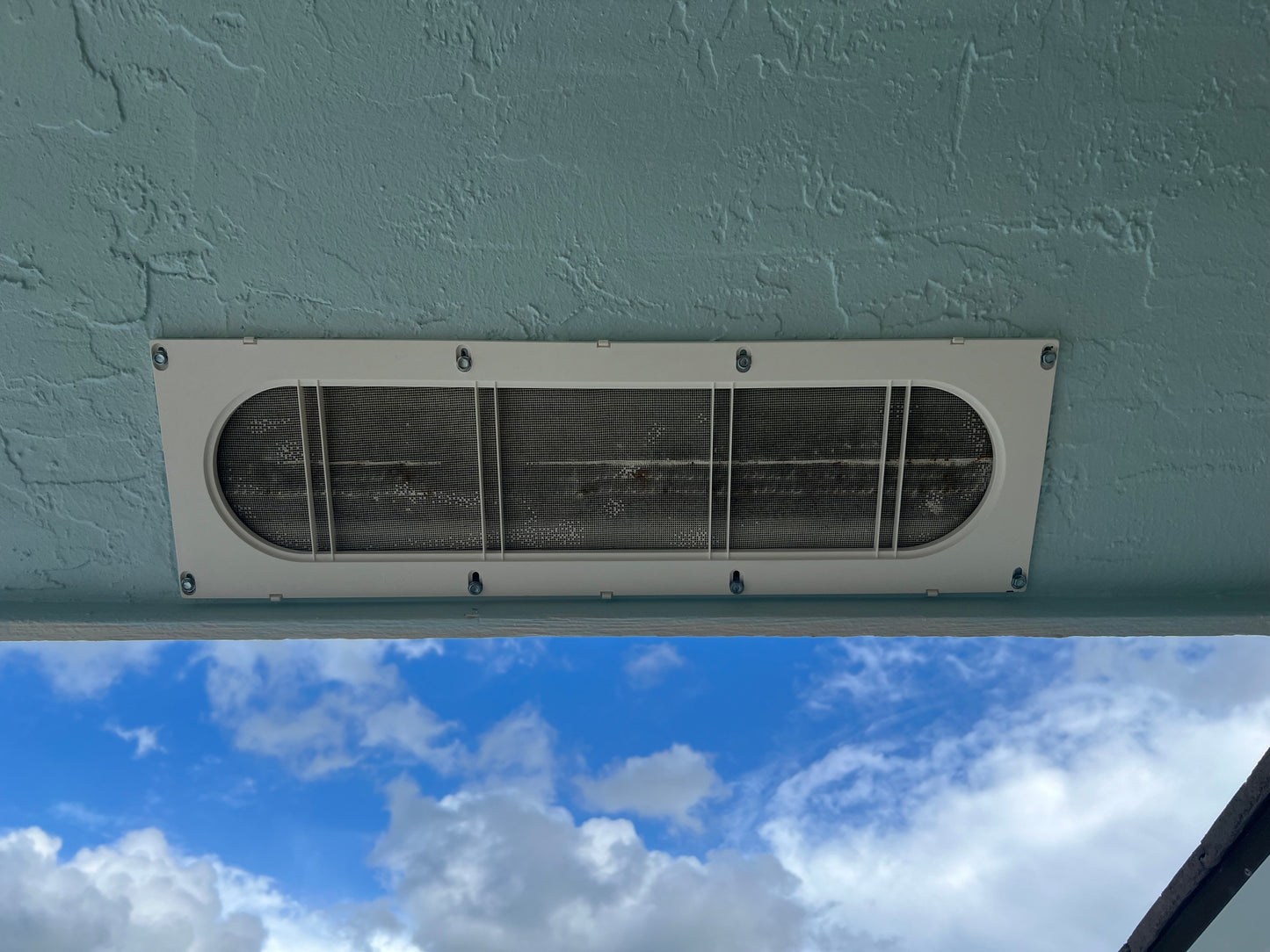 24 inch Soffit Vent, ASA Base Resin with UV Protection, White